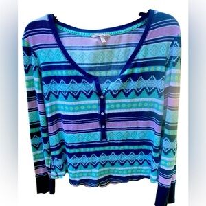 Ladies size L Victorias Secret Henley style top